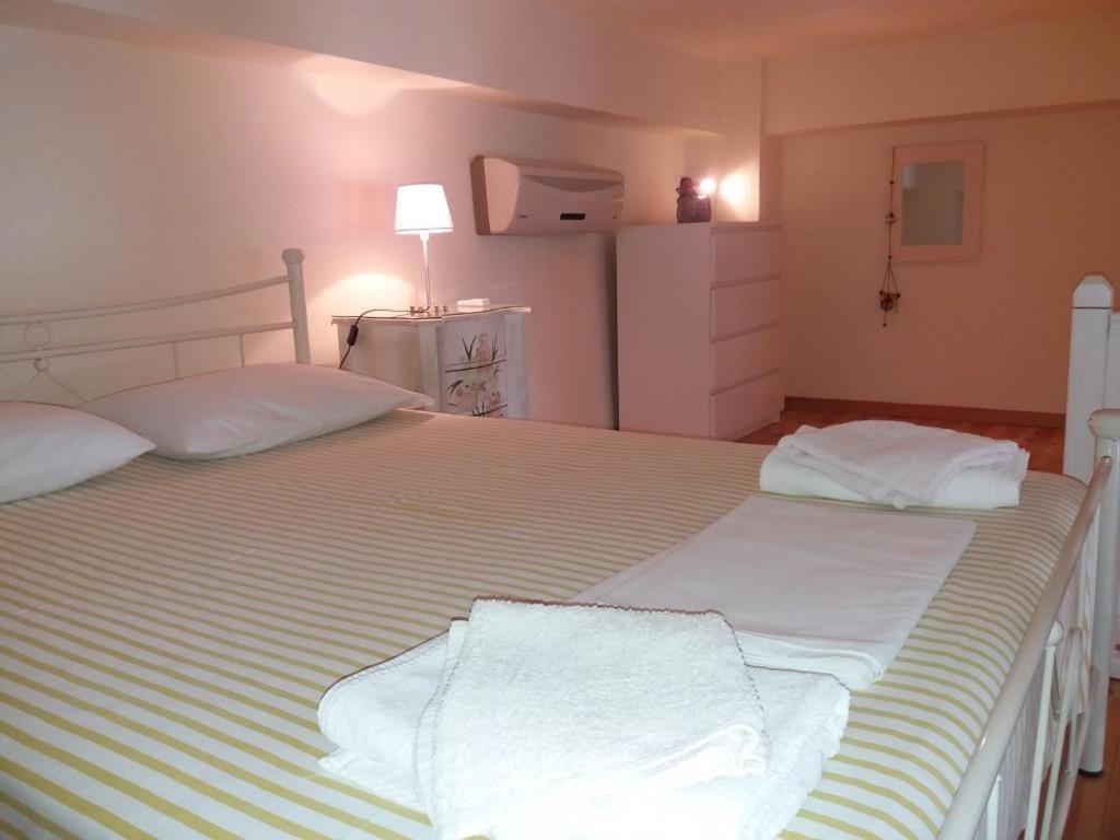 Roula'S Suites Ándros Exterior foto